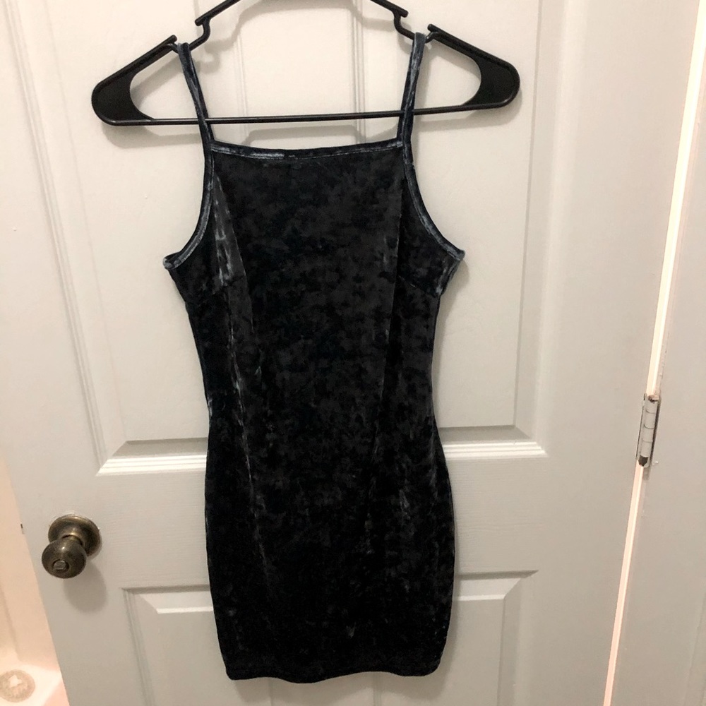 Blue velvet bodycon dress Forever 21